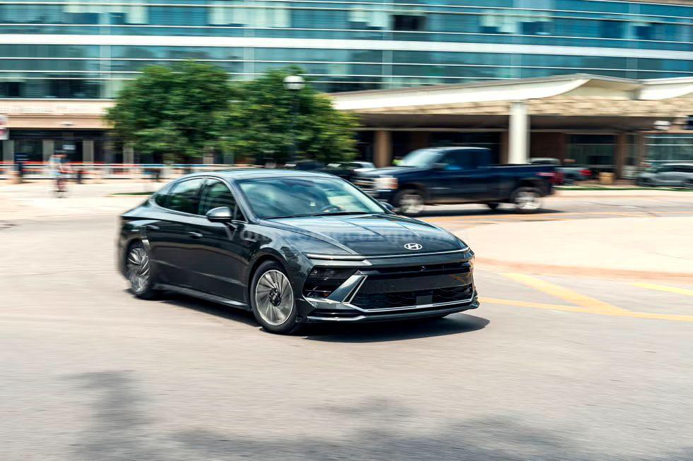 HYUNDAI Sonata